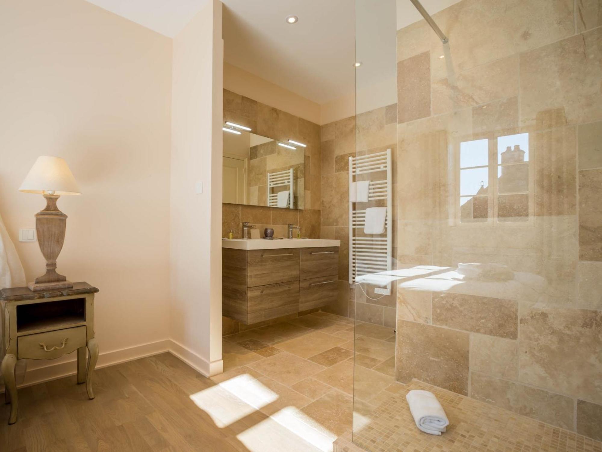 Le Cara - 4 Appartements Calmes Et Chics Au Coeur De Beaune 본느 객실 사진