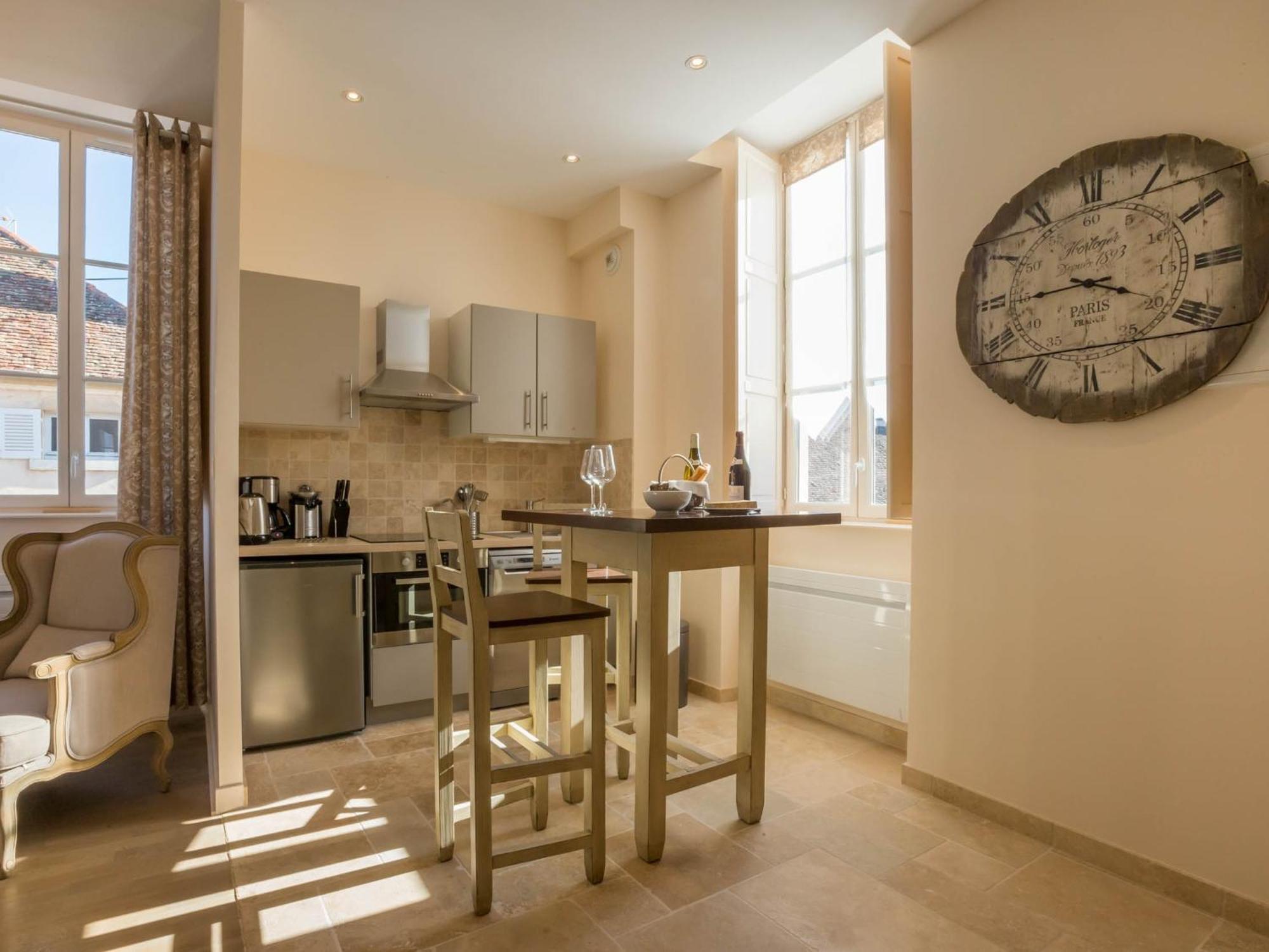 Le Cara - 4 Appartements Calmes Et Chics Au Coeur De Beaune 본느 객실 사진