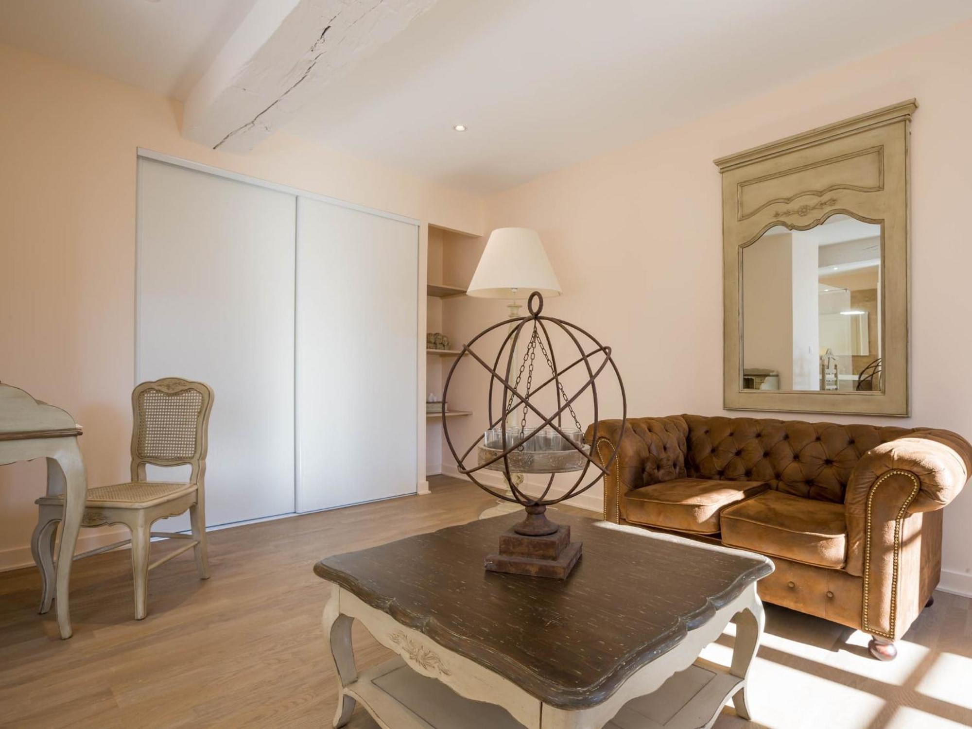 Le Cara - 4 Appartements Calmes Et Chics Au Coeur De Beaune 본느 객실 사진