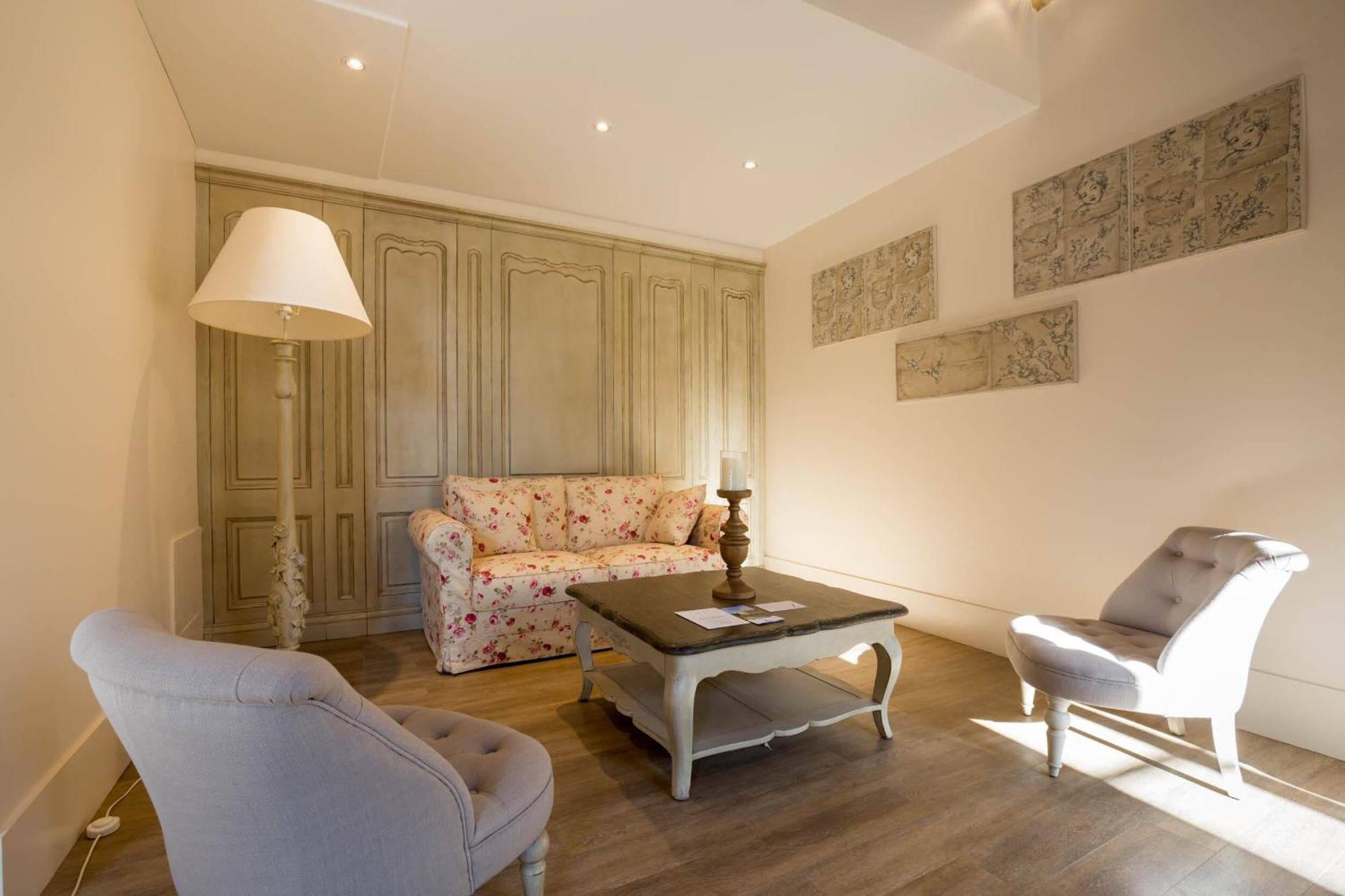 Le Cara - 4 Appartements Calmes Et Chics Au Coeur De Beaune 본느 객실 사진