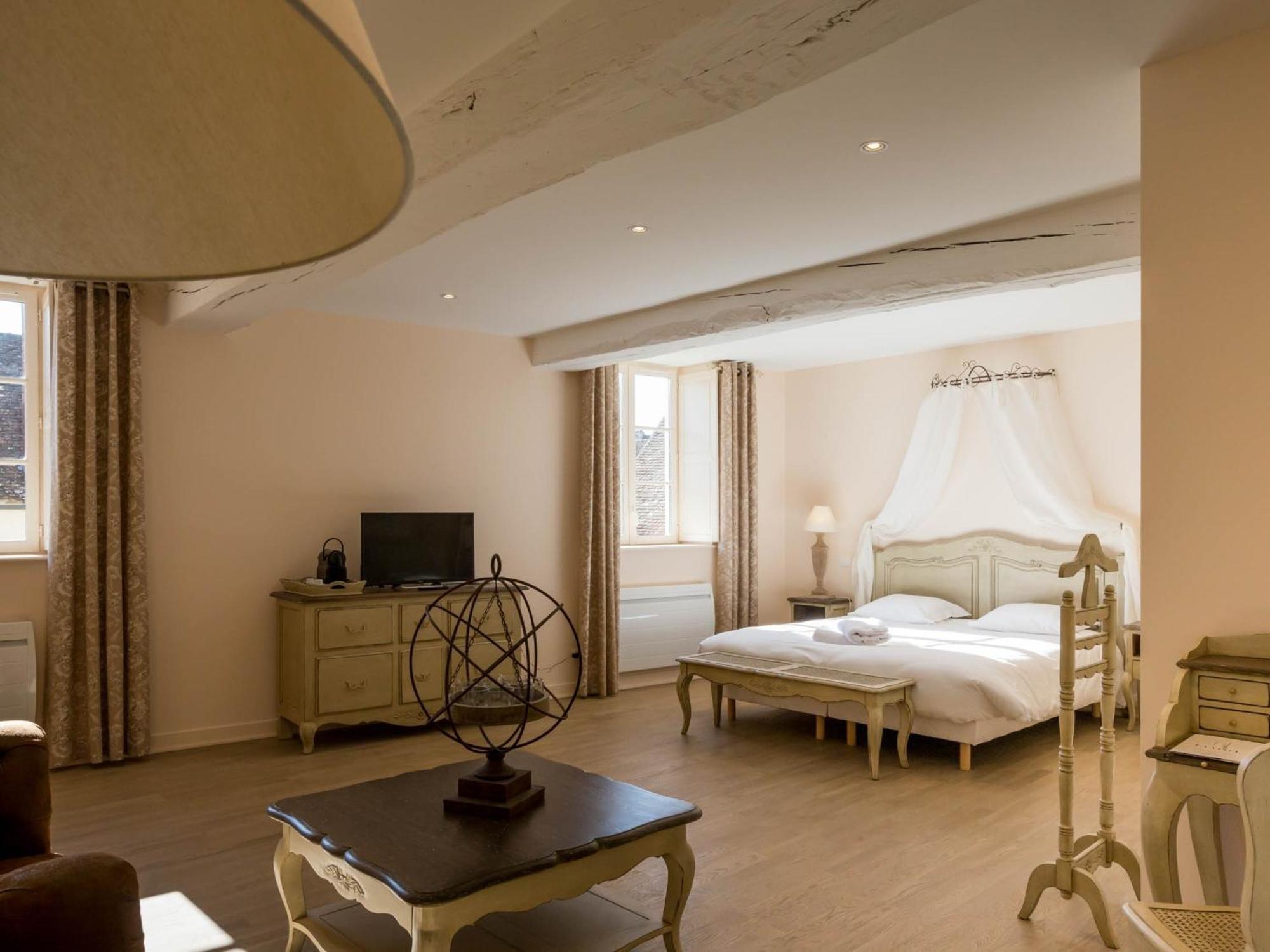 Le Cara - 4 Appartements Calmes Et Chics Au Coeur De Beaune 본느 객실 사진