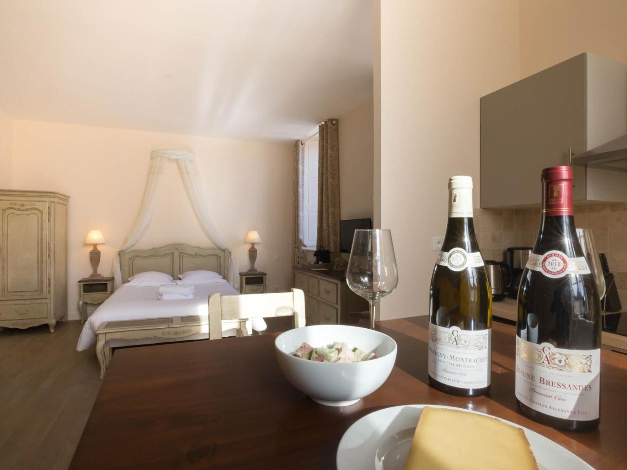 Le Cara - 4 Appartements Calmes Et Chics Au Coeur De Beaune 본느 객실 사진