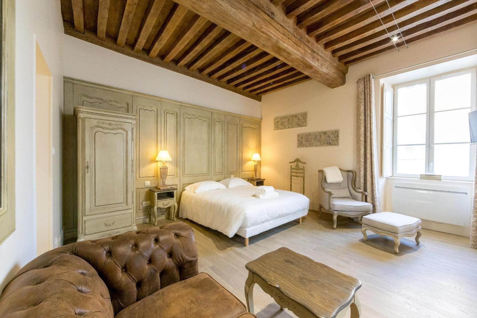 Le Cara - 4 Appartements Calmes Et Chics Au Coeur De Beaune 본느 객실 사진
