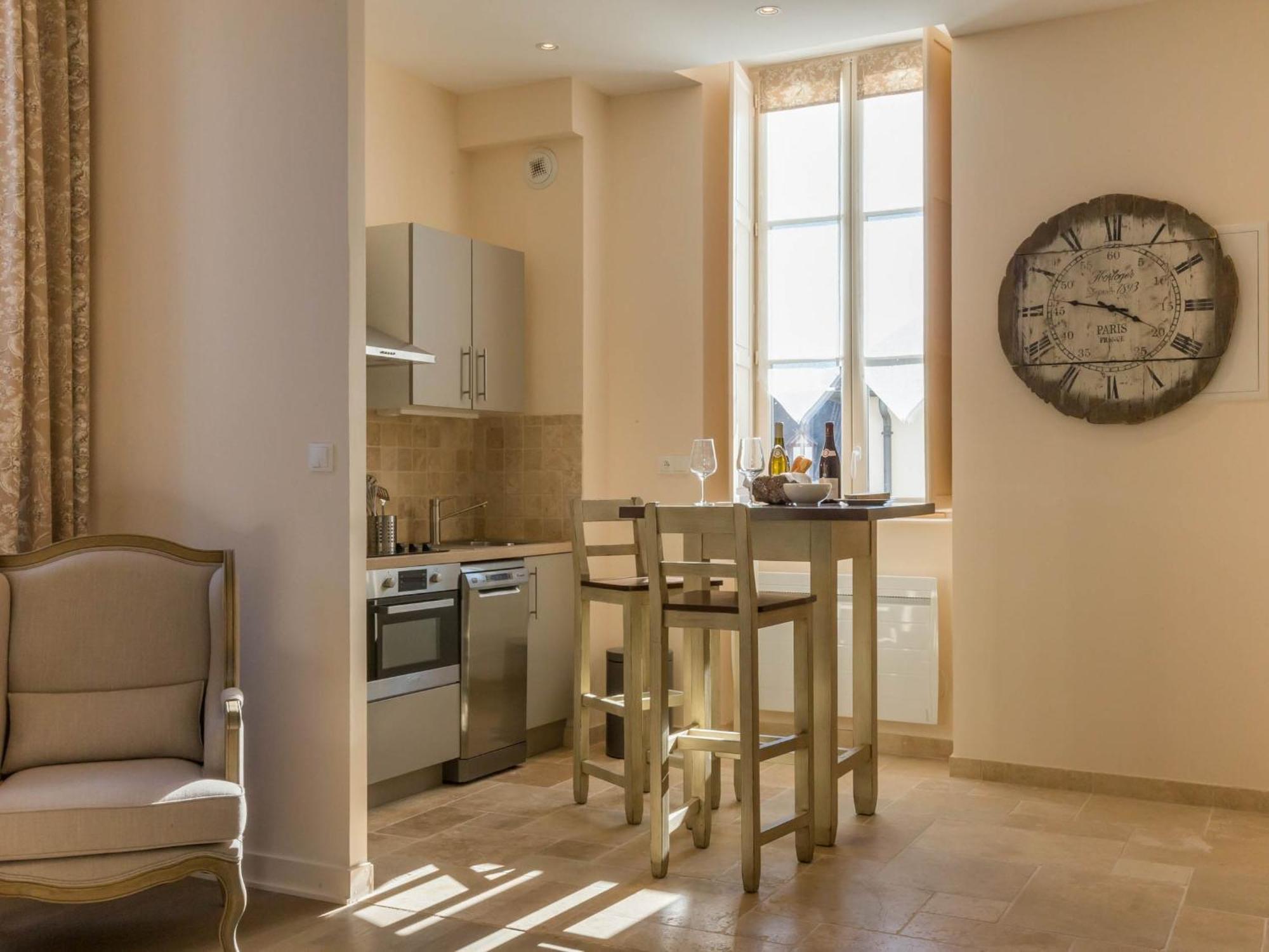 Le Cara - 4 Appartements Calmes Et Chics Au Coeur De Beaune 본느 객실 사진