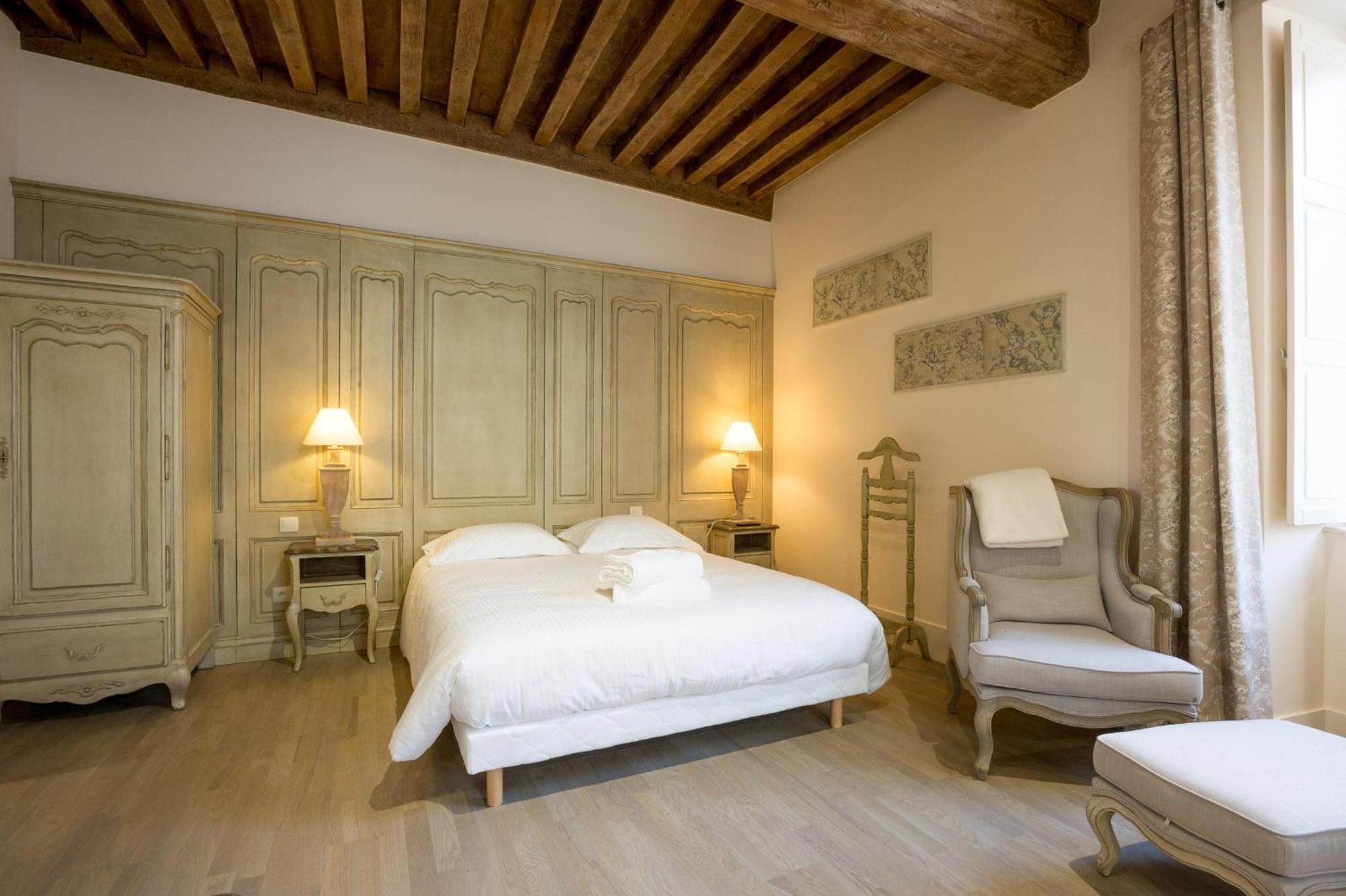 Le Cara - 4 Appartements Calmes Et Chics Au Coeur De Beaune 본느 객실 사진