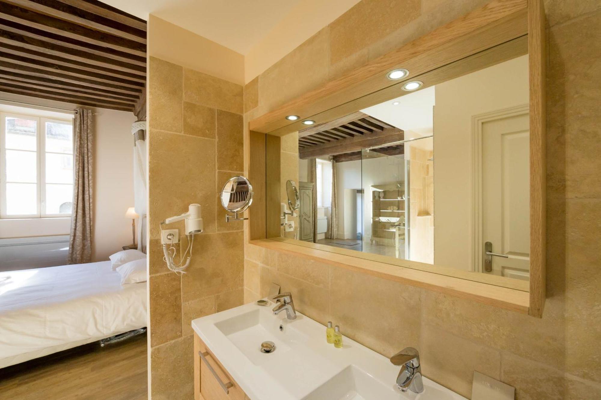 Le Cara - 4 Appartements Calmes Et Chics Au Coeur De Beaune 본느 객실 사진