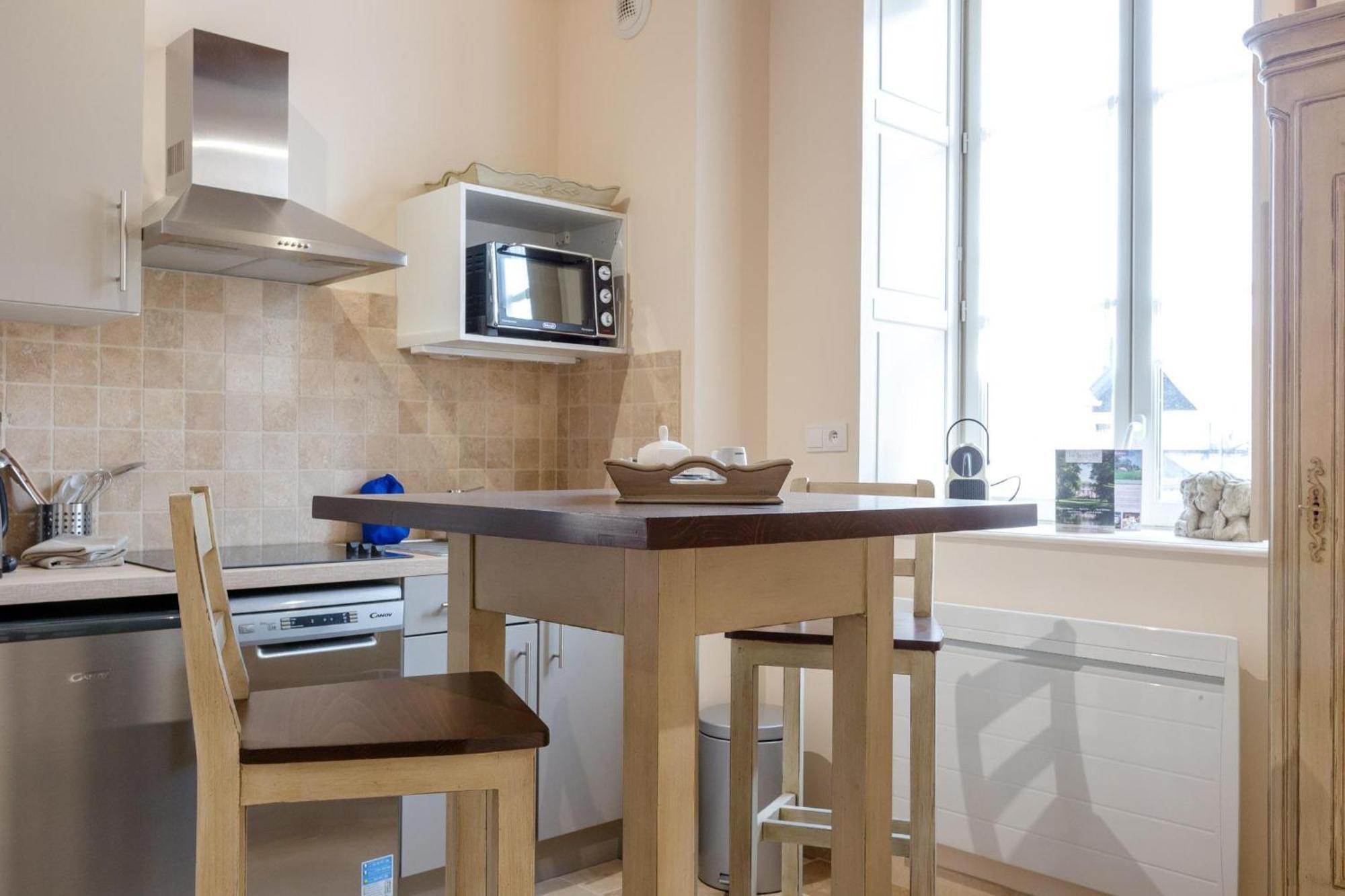 Le Cara - 4 Appartements Calmes Et Chics Au Coeur De Beaune 본느 객실 사진